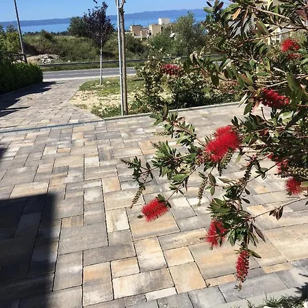 Apartment With A Parking Space - 16496 Makarska